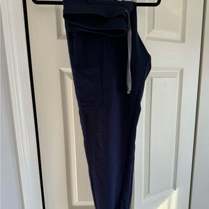 FIGS Women Zamora Jogger Scrub Pant, Size Large, Color Navy Blue